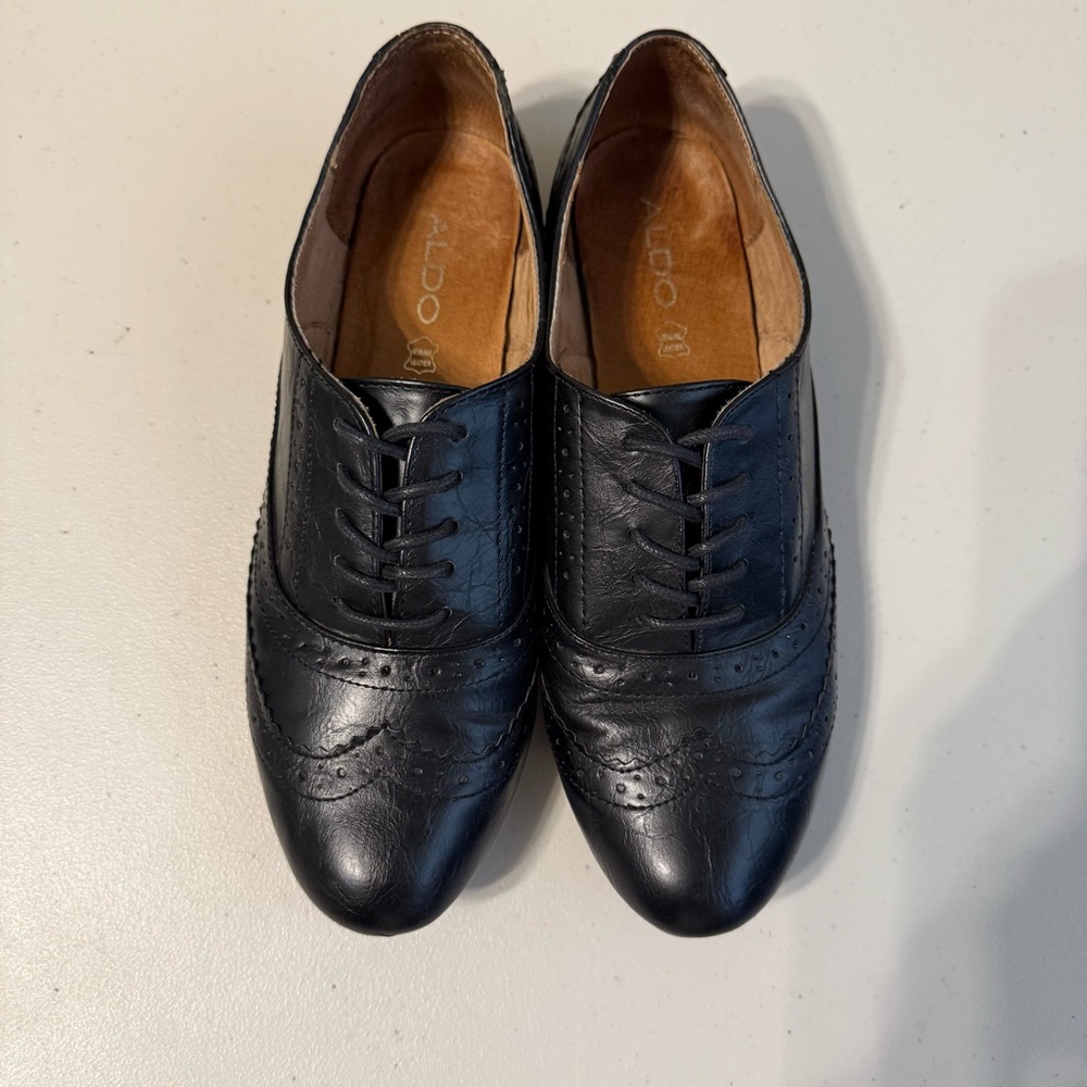 Beautiful Black Genuine Leather Aldo Oxfords Women’s Size 9